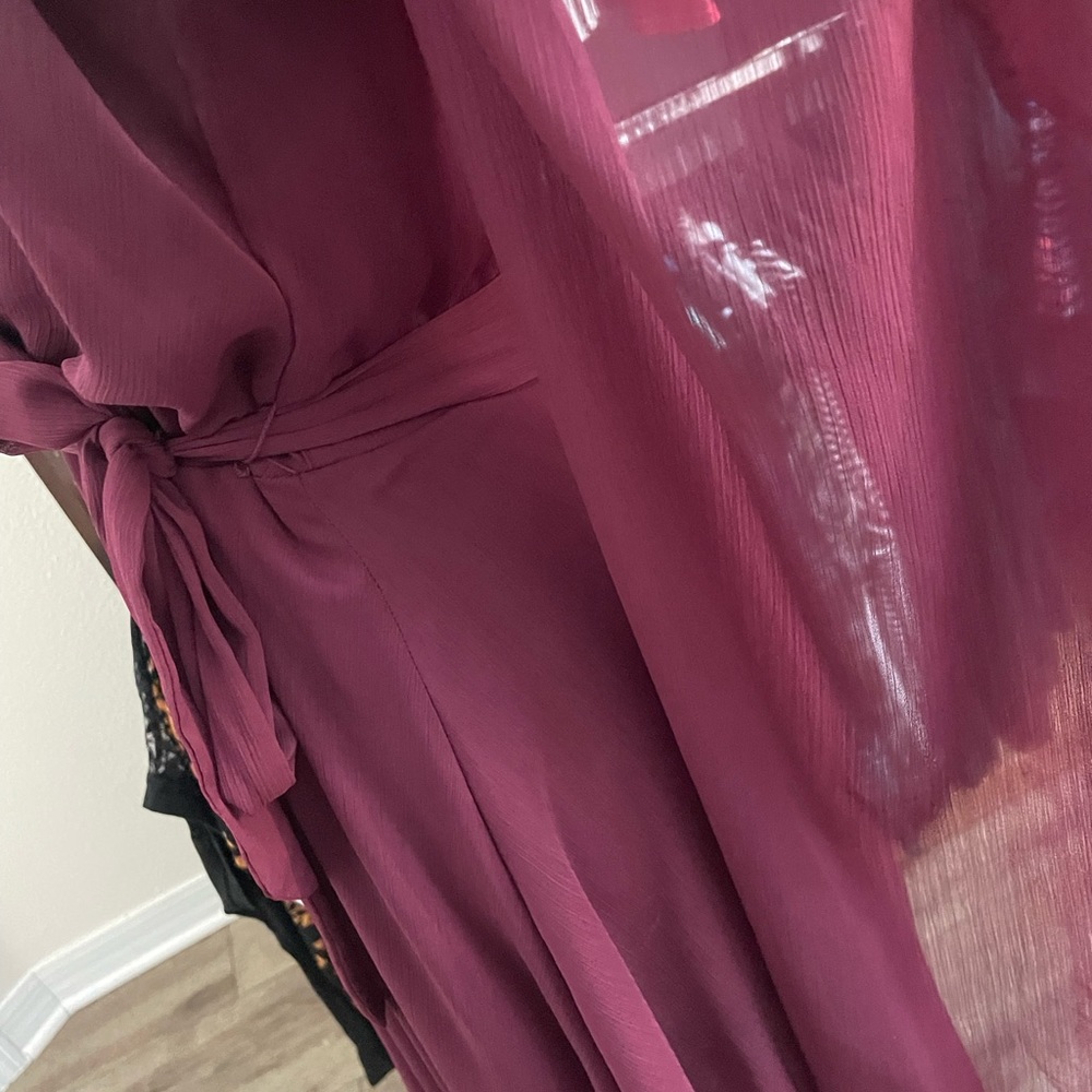 Beautiful DKNY Size 12 Surplice V-Neck Chiffon 3/4 Cape Sleeve Tie Waist Dress🎆 - Picture 7 of 7